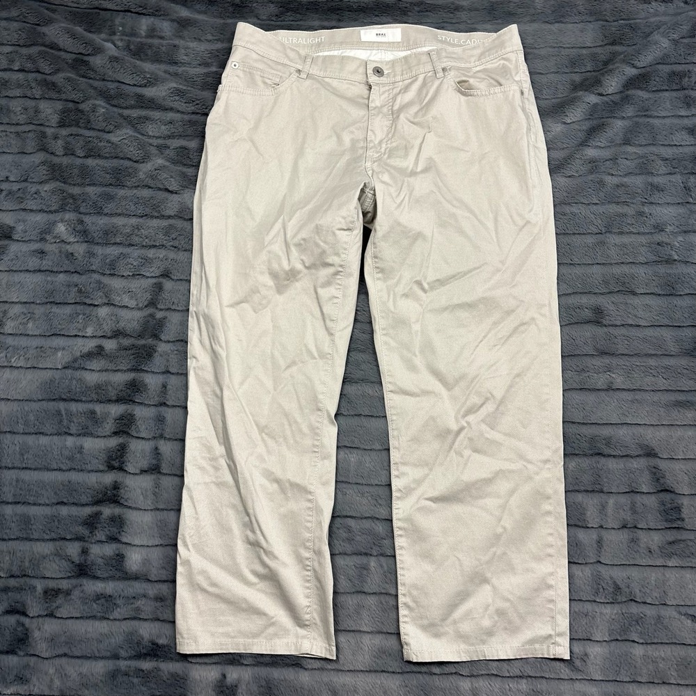 Brax Feel Good Style Cadiz Ultralight Pants Beige Stone Textured Straight Leg